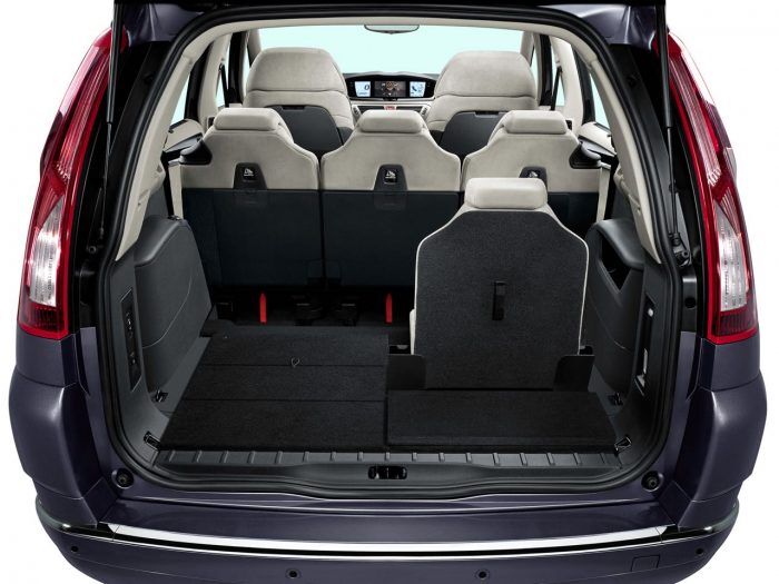 Citroen Grand C4 Picasso 2011 Interior 3 700x525