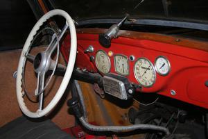 Interior del Mercedes 170 D.