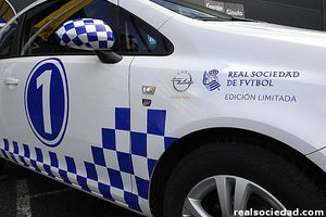 El lateral del Opel Corsa Real Sociedad