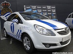 Opel Corsa Edicion Limitada Real Sociedad P2 300x223