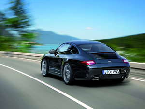 Porsche 911 Black Edition 02 300x225
