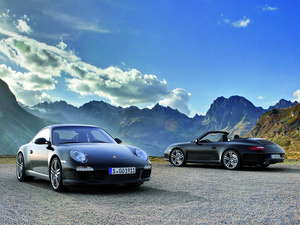 Porsche 911 Black Edition 03 300x225
