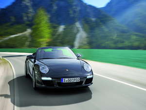 Porsche 911 Black Edition 04 300x225