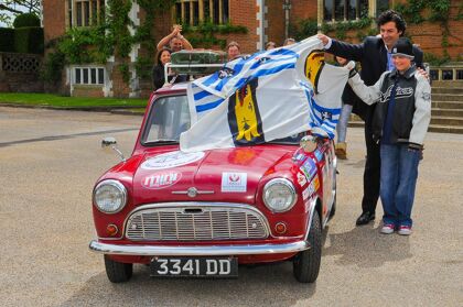 11.063 km, 3 continentes, 35 días… ¿en un Mini de 50 años?