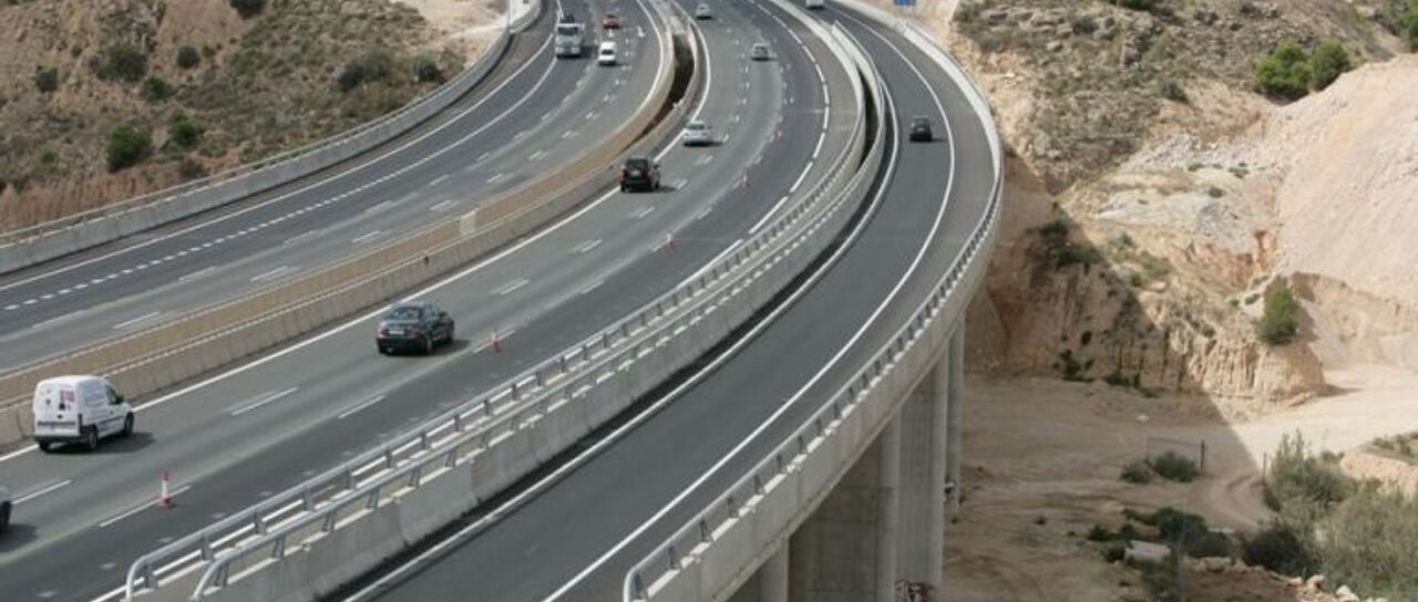 Todas las noticias de coches en un solo portal: Pruebas, fotos, vídeos, informes...