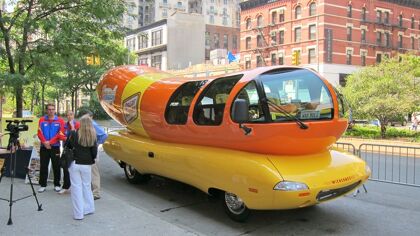 Oscar Mayer Weinermobile: 75 años en la carretera