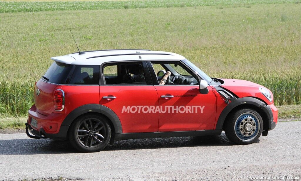 MINI TRAVELLER MINI TRAVELLER