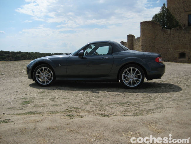 Mazda MX-5. Sierra Madrid - 1138