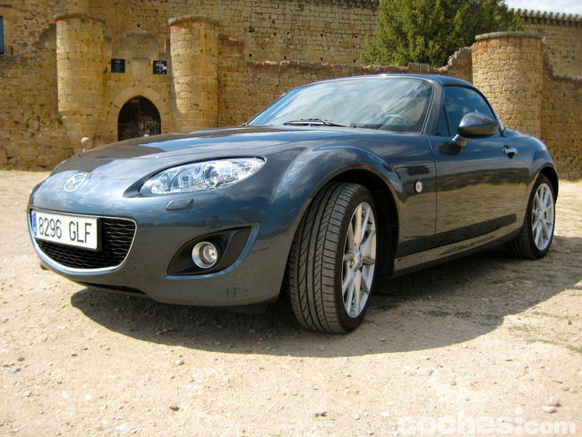 Mazda MX-5. Sierra Madrid - 1140