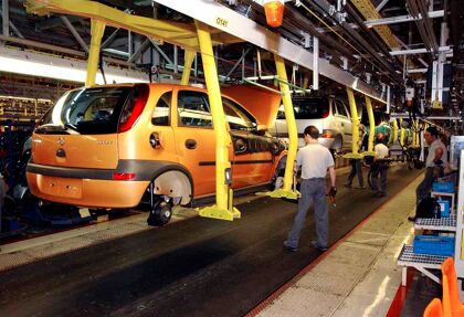 El Megane aguanta las rebajas del Ibiza