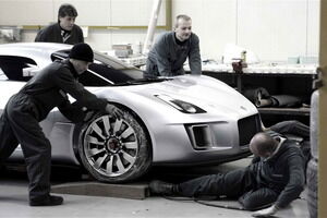 2011 Gumpert Tornante 01 300x200