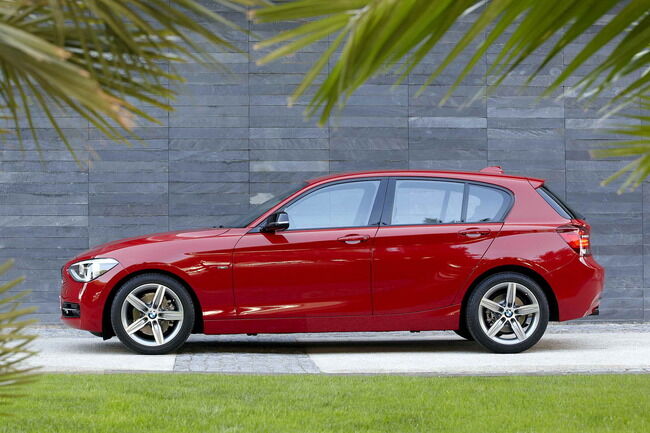 BMW Serie 1 07 650x433