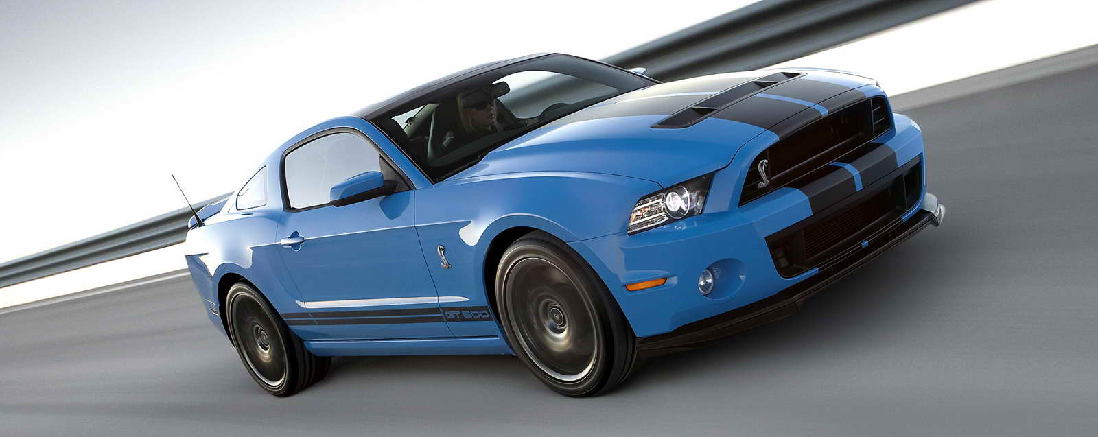 Ford Shelby GT500 02