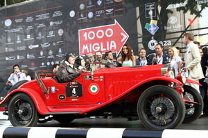 Un vehículo dispuesto a tomar la salida