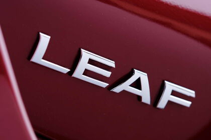 Nissan LEAF: llamada a revisión