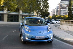Nissan LEAF 02 300x200