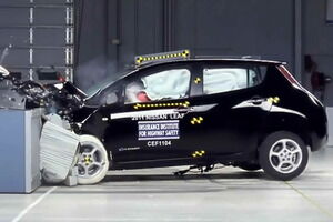 Nissan Leaf IIHS 01 300x200