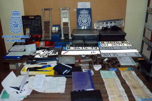 Parte del material incautado por las fuerzas de seguridad en esta operación