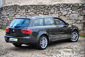 En esta vista observamos claramente como el Exeo está basado en la anterior generación del Audi A4