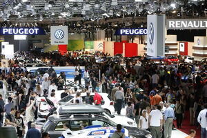 Salon Barcelona 2011 02 300x200