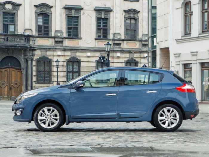 Renault Megane 2012 3 700x525