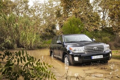 Nuevo Toyota Land Cruiser 200, el jefe se renueva
