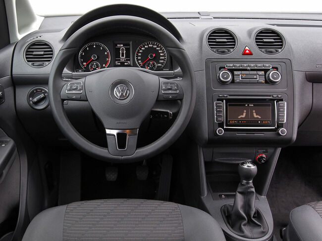 VW Caddy 6 650x488