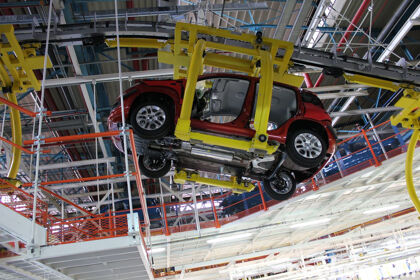¿Cuántas fábricas de coches sobran en Europa?