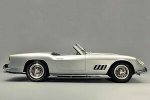 1959_Ferrari_250_GT_California_Spyder_05 Sea cual sea el punto desde el que lo observemos, nos encontramos ante una auténtica "obra de arte"