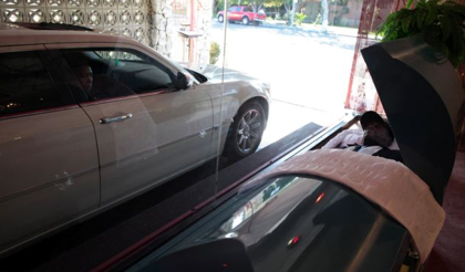 El autotanatorio, despídete sin bajar del coche