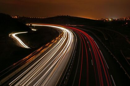 Dinero público para la privatización de las autopistas