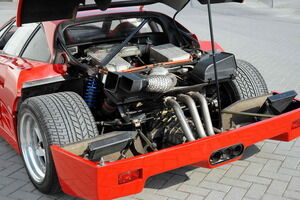 Ferrari_F40_27 El magnífico propulsor V8 que entregaba 478 CV a 7.000 rpm