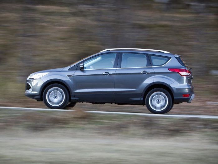Ford Kuga 2012 15 700x525
