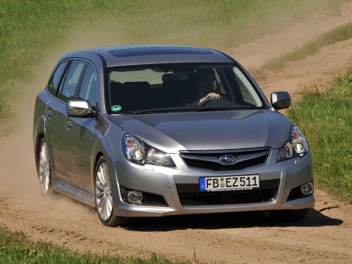 Subaru Legacy Station Wagon 2010 5 700x525