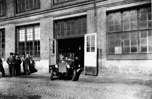 Volvo 85 años 2 Volvo 85 AñOs 2 300x195