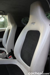 prueba_aston_martin_cygnet_interior14 Prueba Aston Martin Cygnet Interior14 200x300