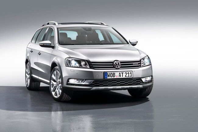 Volkswagen Passat Alltrack 03 650x432