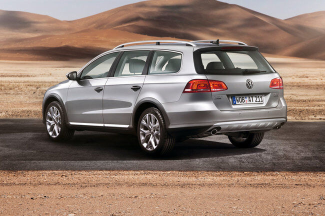 Volkswagen Passat Alltrack 07 650x432