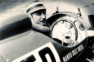 Arno_XI_20 El “gentleman driver” Nando Dell'Orto también compitió con el "Arno XI"