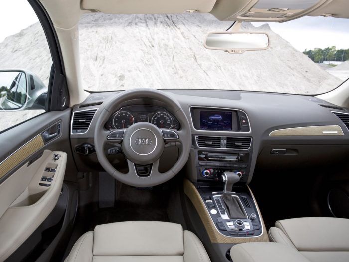 Audi Q5 2012 Interior 4 700x525
