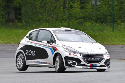 Peugeot 208 R2, raza de competidor