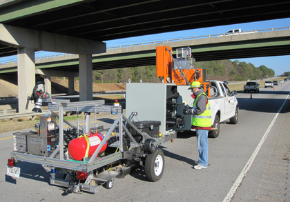 La máquina que arregla carreteras antes de que se estropeen