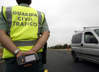 Presionan a los agentes de tráfico para que multen más