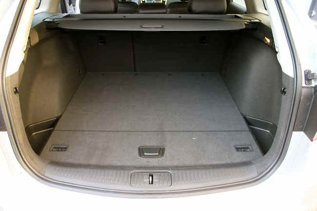 prueba chevrolet cruze sw maletero 0 Prueba Chevrolet Cruze Sw Maletero 0 650x433