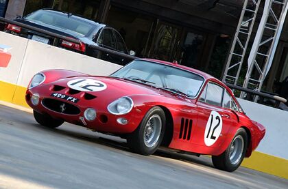 ¿Tiene el presidente de Samsung un Ferrari robado?