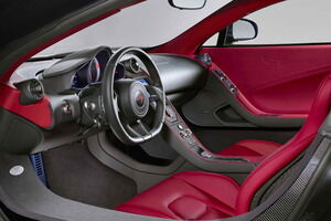 MacLaren_X1_Concept_11 El interior no es tan "peculiar" como el exterior...