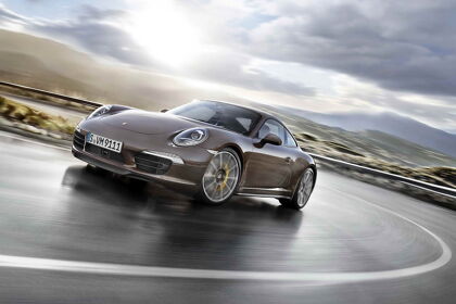 Nuevo Porsche 911 Carrera 4: atracción total
