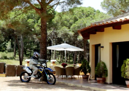 El piloto Carlos Mas vende su casa