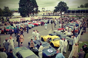 Goodwood_Revival_20212_06 El ambiente del paddock parece el de tiempos pasados...