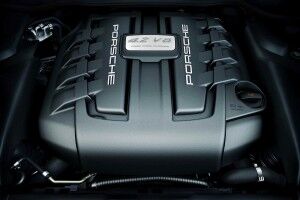 Este es el "corazón" de la bestia: un V8 de 4,2 litros de cilindrada que entrega 382 CV de potencia y 850 Nm de par